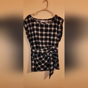 New York & Company size M Black blouse with white checked accents and sash front